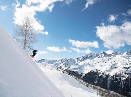 Royal Stratton 3 En-suites Facing Grands Montets Chamonix